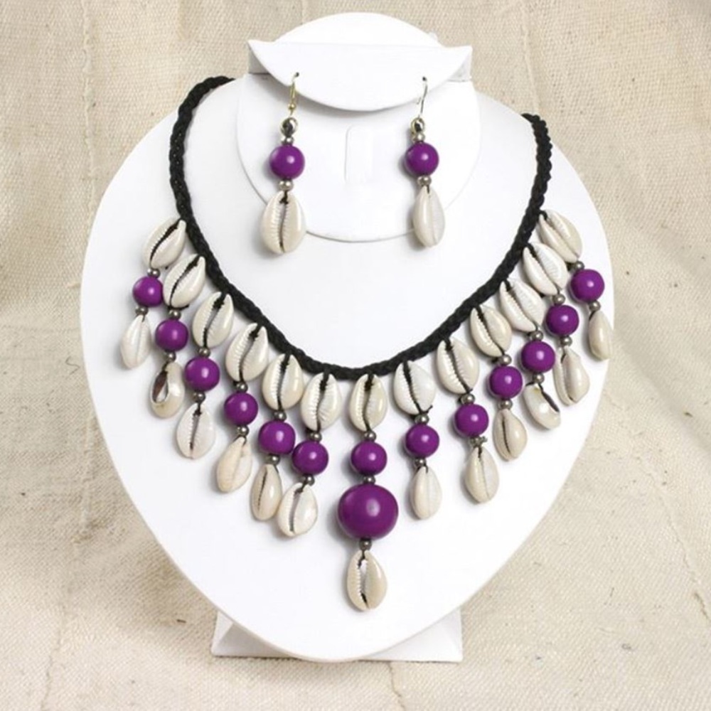 Cowry shell and beads necklace & earrings set